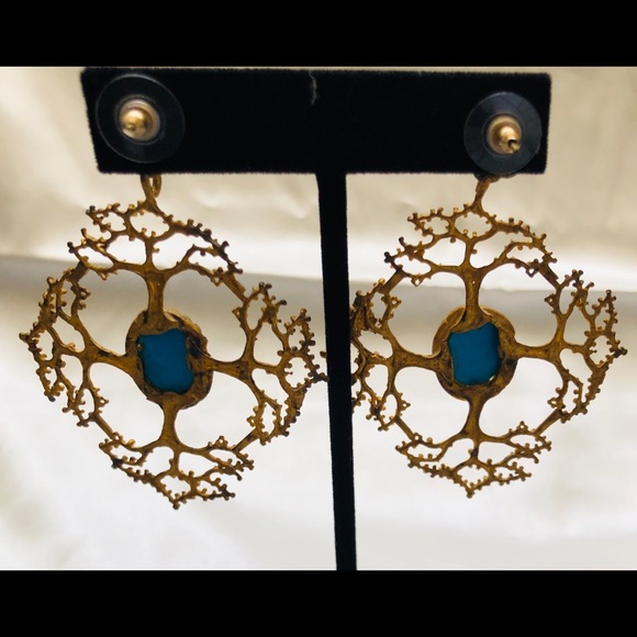 Unnamed Designer Gold plated Earrings - Picture 3 of 3